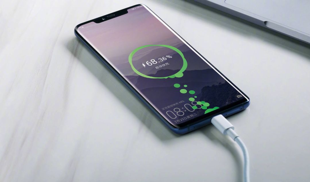 玩機技巧:充電時先插手機還是先插電源?