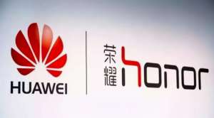 遭美國(guó)打壓后華為開(kāi)始自救，正式對(duì)外出售榮耀！