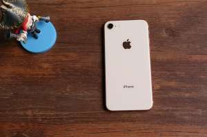 蘋(píng)果“降頻門(mén)”引發(fā)多宗訴訟，遭人民網(wǎng)怒批